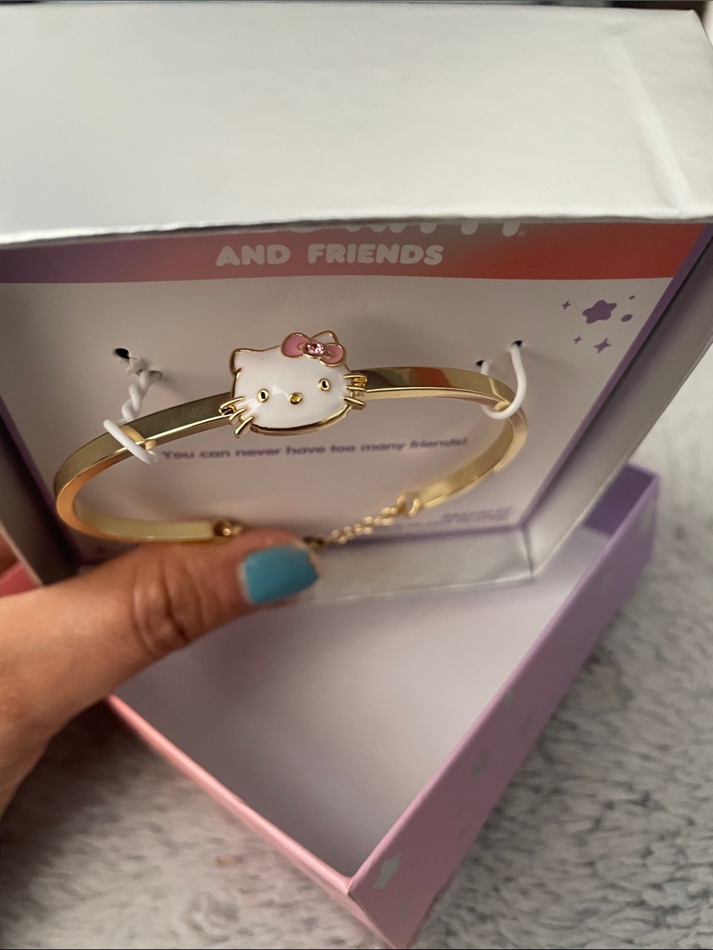 Hello Kitty Gold and White Enamel Bracelet with Pink Bow Accent - Picture 2 of 8